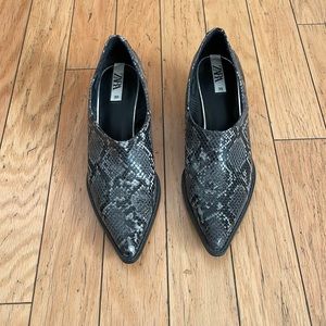 Zara Faux Snake Skin Shoe